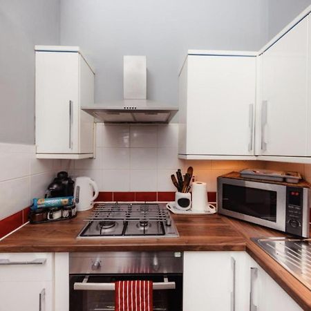 Warm Apartment By Holyrood Palace! エディンバラ エクステリア 写真